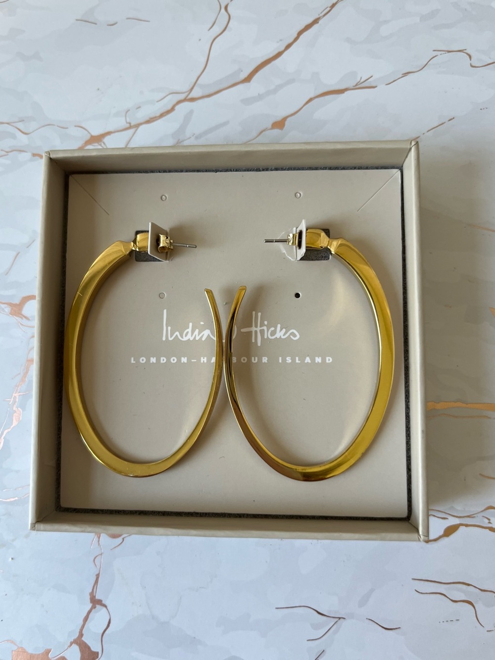INDIA HICKS | THE LETICIA HOOPS EARRINGS | GOLD | 17131-01 | EUC